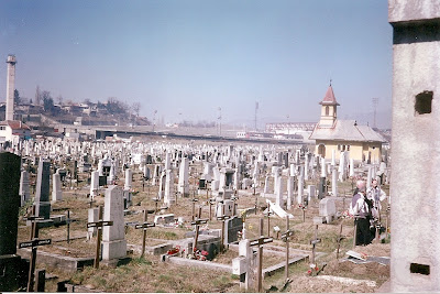 Imagini Sarajevo: cimitirul de langa patinoarul olimpic