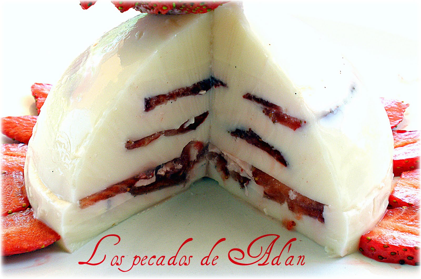 Los pecados de Adán GELATINA BLANCA CON FRESAS