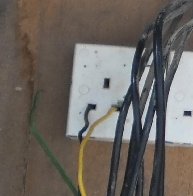 Socket Outlet Connection
