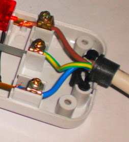Electrical Installation Wiring Pictures: Electrical socket extension unit