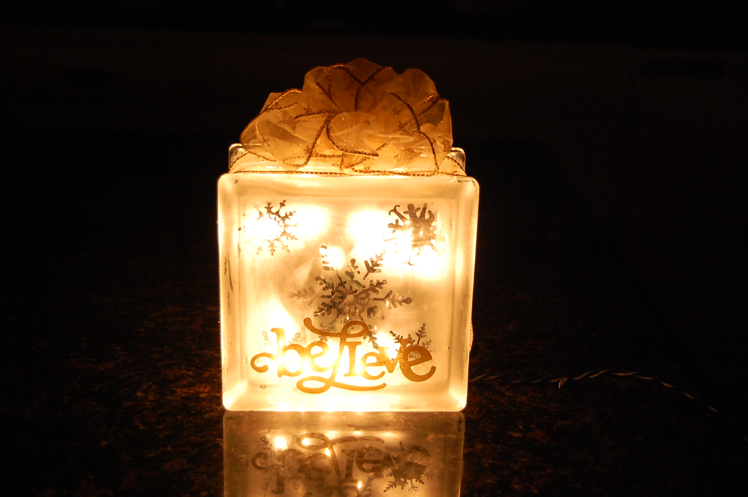 The Crafty Touch Glass Block with Lights Armor Etch