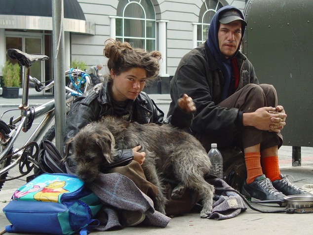 http://4.bp.blogspot.com/_DnmjuQRMFfc/S_hGFUacvEI/AAAAAAAACKM/NPMNeCV0mYM/s1600/homelessness+in+America.jpg