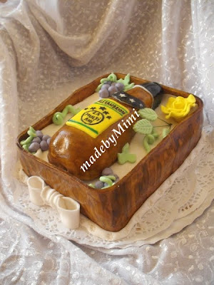 TORT ALEXANDRION(ALEXANDRION BOTTLE CAKE)