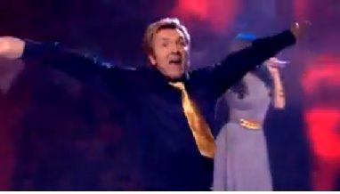 [dancingonice2.bmp]
