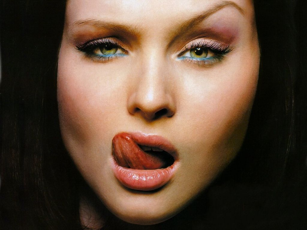 [Sophie-Ellis-Bextor-13.JPG]