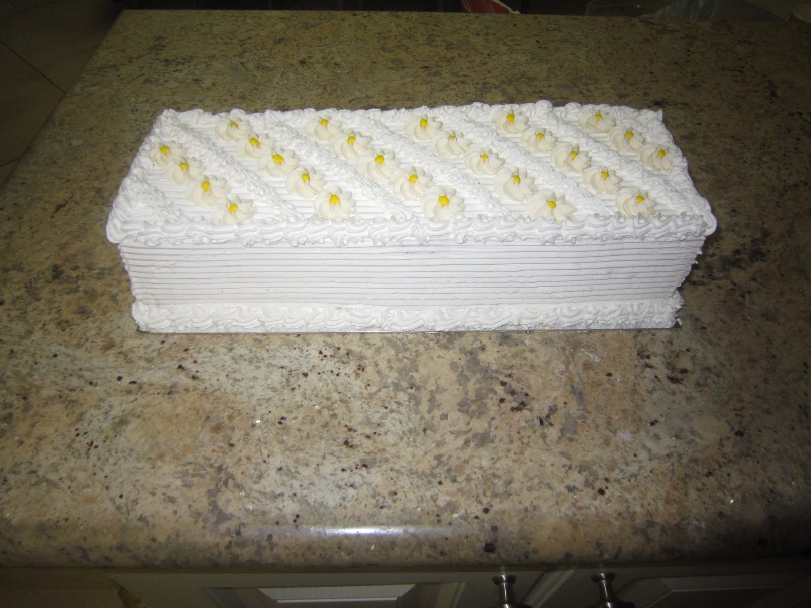 WEISZ FANCY CAKES a long cake