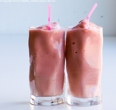 [strawberry-smoothies-spring-1.jpg]