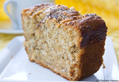 [poppyseed-lemon-bread-13400.jpg]