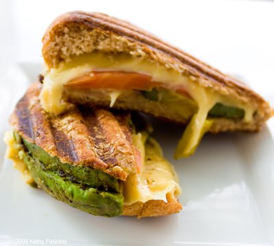 [soy-gouda-400-7.jpg]