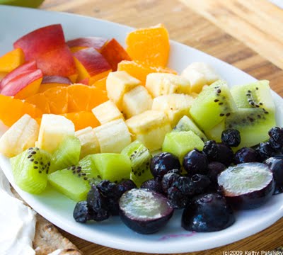 [rainbow-wraps-fruit-3.jpg]