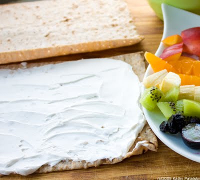 [rainbow-wraps-fruit-5.jpg]