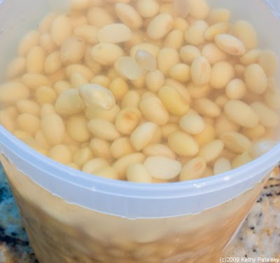 [soaking-soybeans-4.jpg]