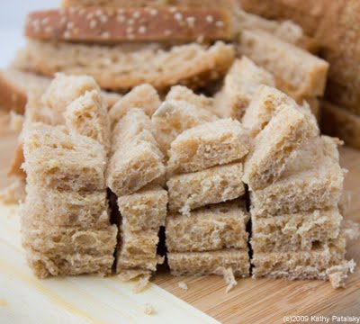 [vegan-stuffing-recipes-bread-28.jpg]