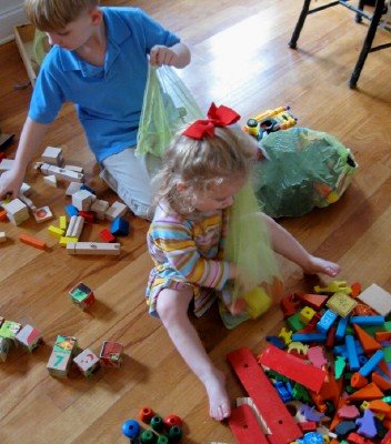 [mesh-drawstring-bags-for-organizing-kids-blocks-at-dollar-tree.jpg]
