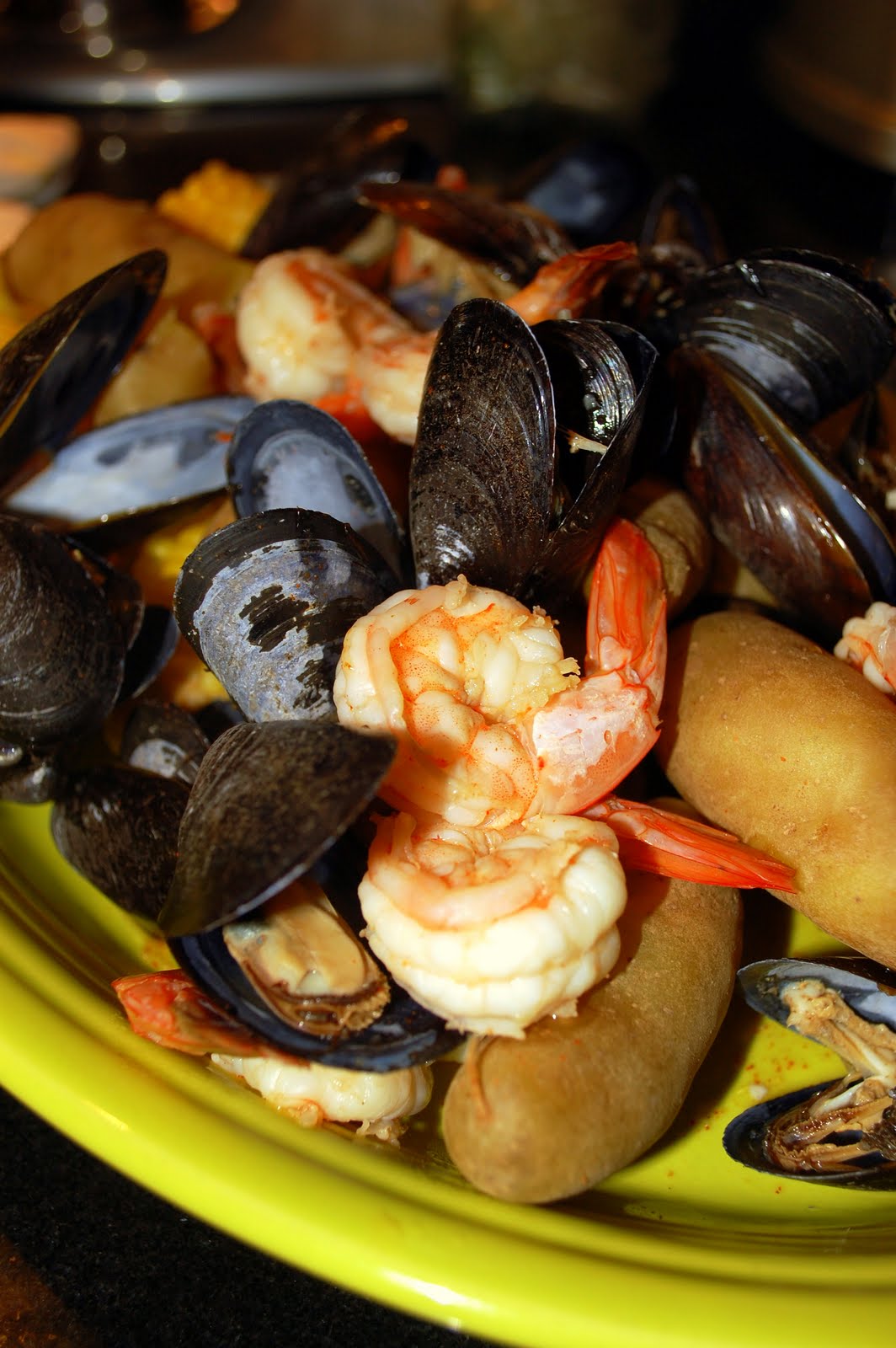 The Skillet Takes Shrimp and Mussel Boil with Spicy Horseradish Sauce