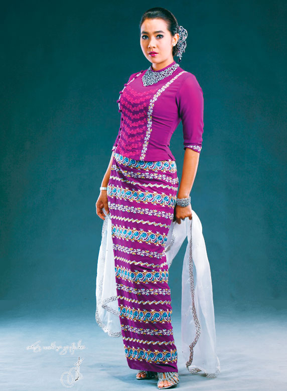 Myanmar Actresses In Beautiful Myanmar Fashion Dresses