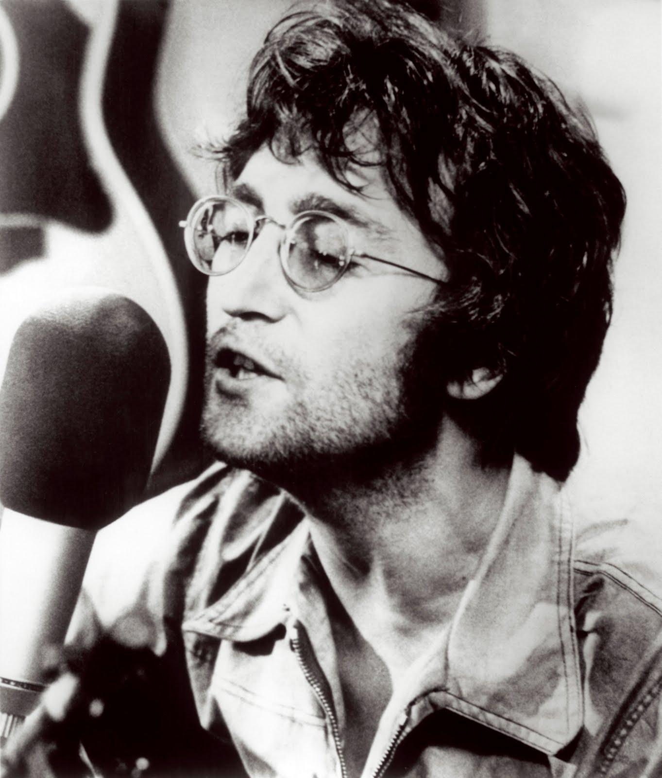 http://4.bp.blogspot.com/_E9NPoeLuzC4/TLDFyxmOCFI/AAAAAAAACpE/E2IEiLQ28Ng/s1600/John_Lennon_2-1.jpg