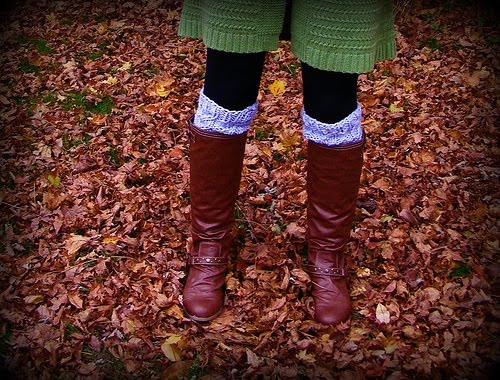 luvinthemommyhood: knee highs &amp; leg warmers patterns - top 10 roundup