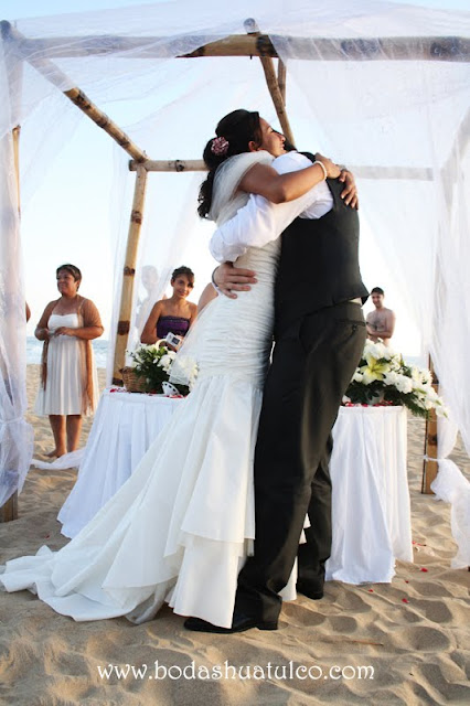 boda en playa, beach wedding, Oaxaca, México, Bodas Huatulco, Wedding Planner boda en playa, beach wedding, Oaxaca, México, Bodas Huatulco, Wedding Planner
