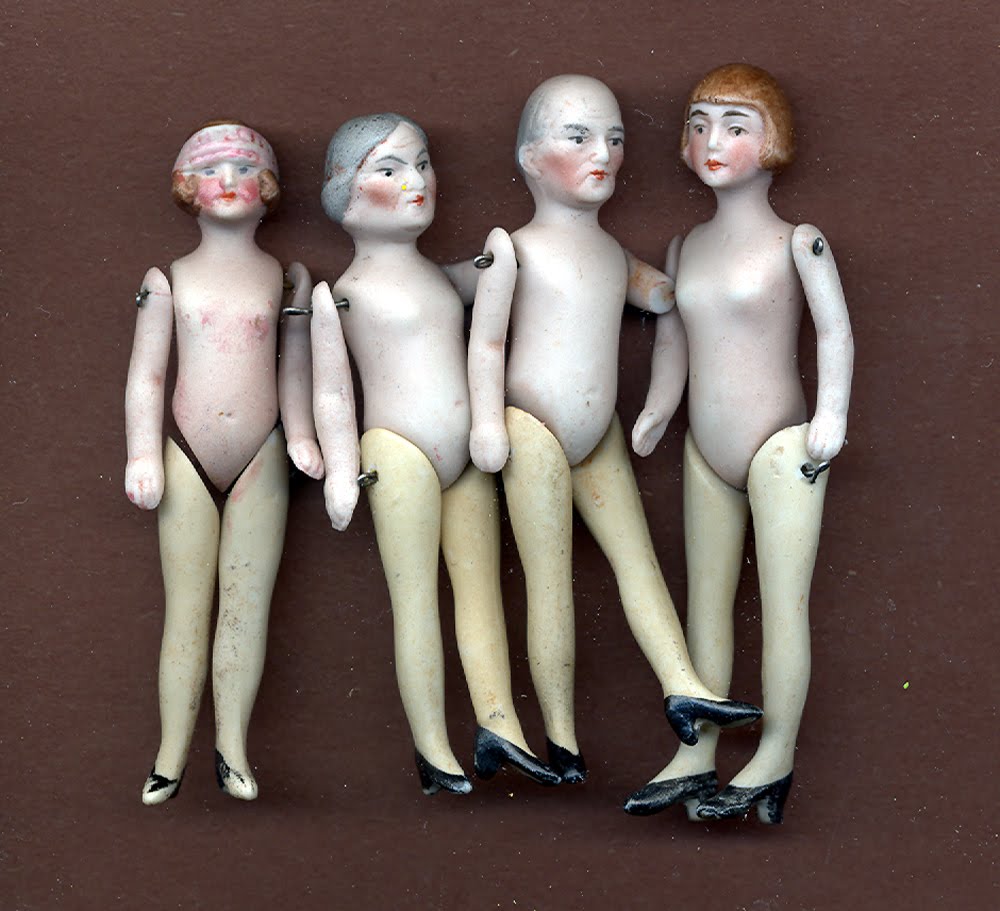 [1920s+dollhouse+dolls.jpg]