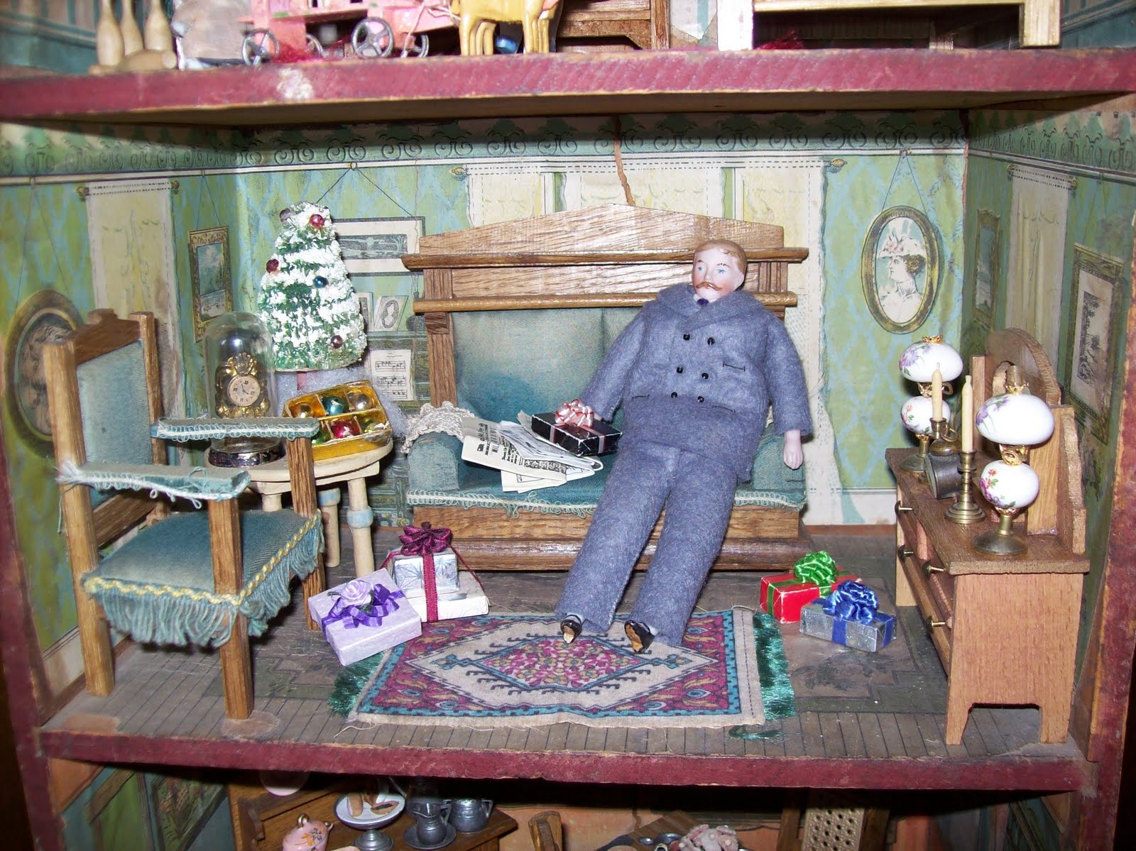 [christmas+in+the+dollhouse.JPG]