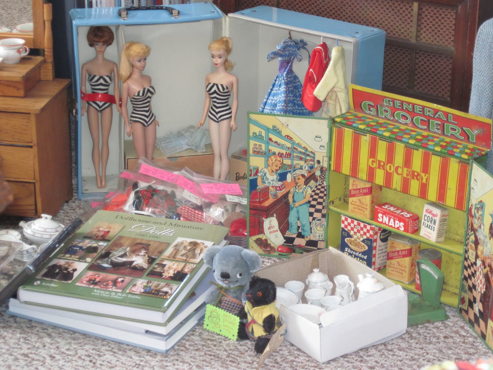 [Christmas+Loot+2009.JPG]