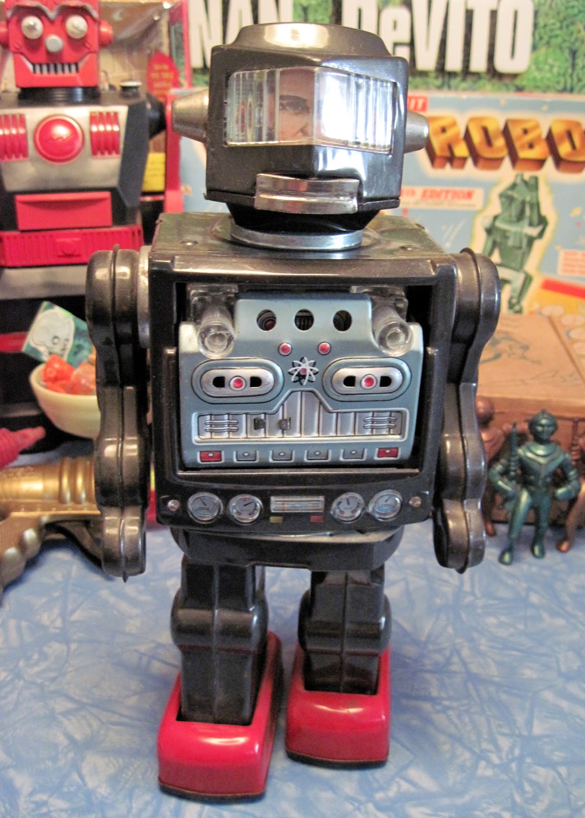 bat man robot toy