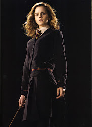 hermione harry potter granger watson emma prince blood half wallpapers fanpop hermoine photoshoot uniforme hogwarts chapitre rony friends 2009 luna