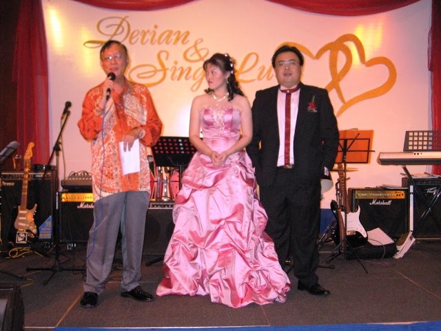 Mr Koh Kok Kiong the Mcee for Derian and Sing Lui's wedding