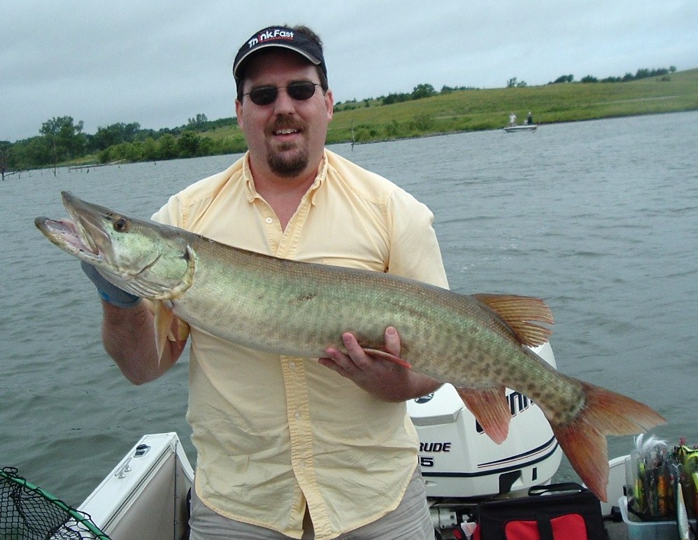 Fishing Knots 43" Muskie Three Mile Lake, Iowa