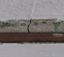 Small crack in the wall