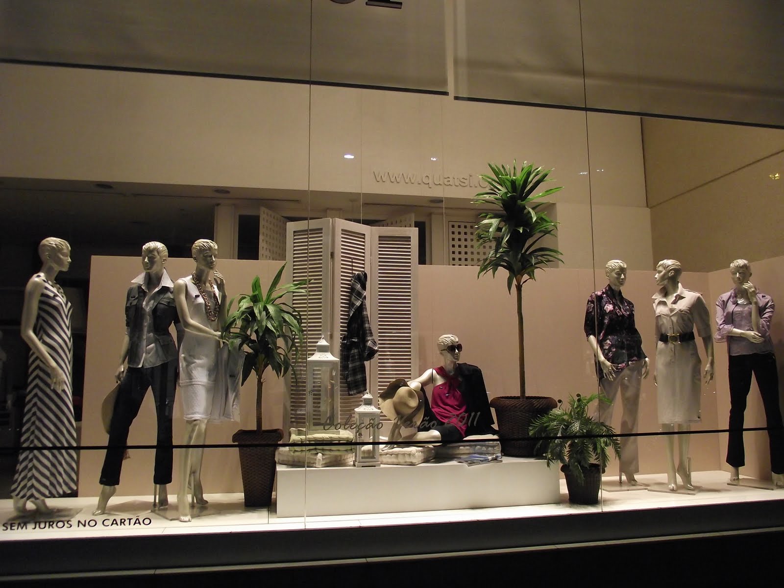 Vitrine RG Vitrines primaveraverão Jardins