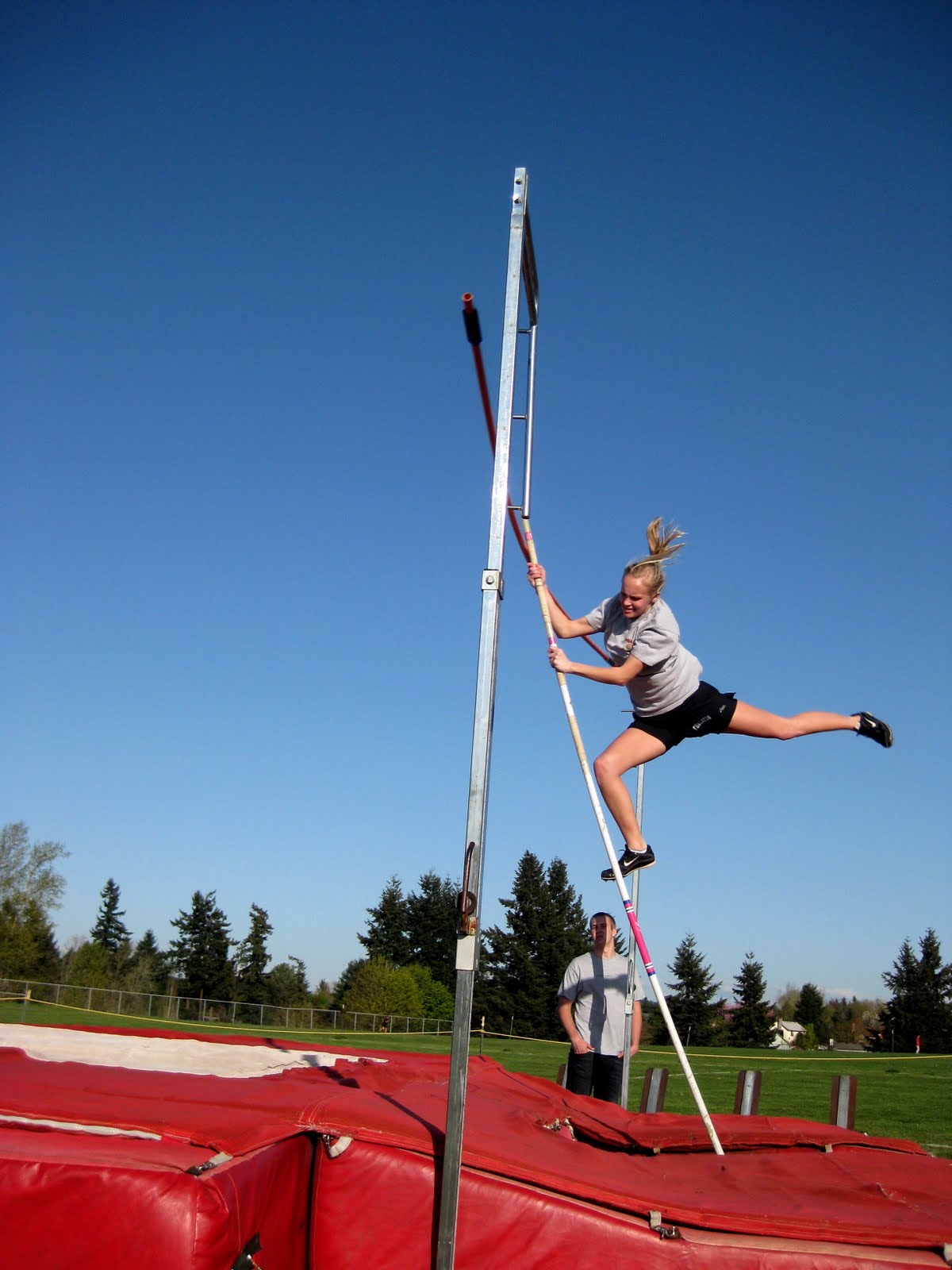 Feel The Picture High School Pole Vault