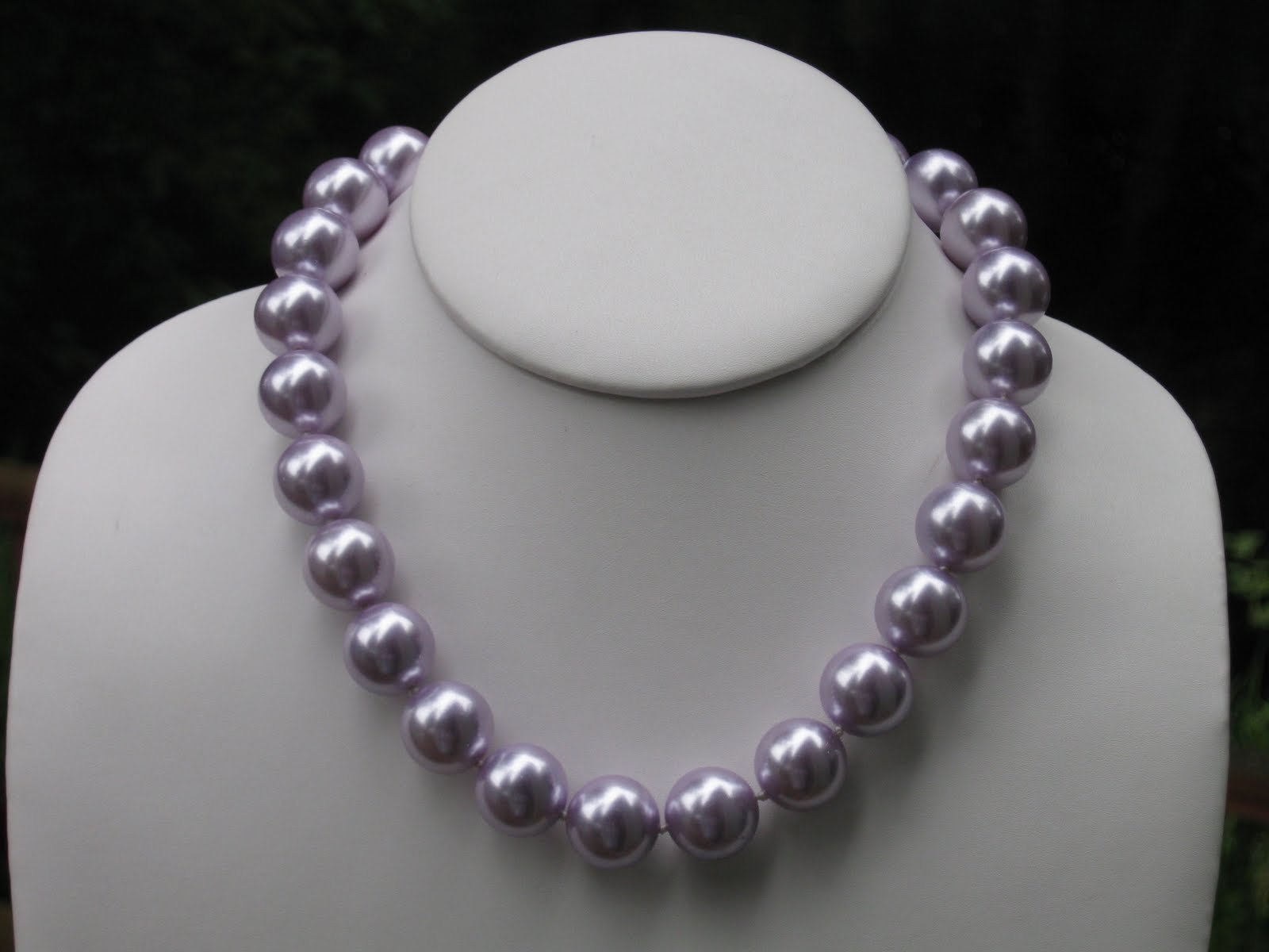 Bon Lemon Lilac Purple Shell Pearl Necklace