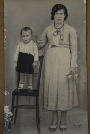 Jerónima Blanco y su hijo Fernando, de cuatro años.