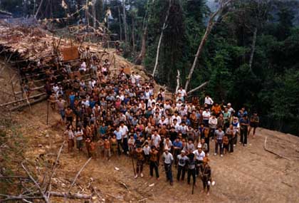 Blockage by Penan at Ulu Selaan against the logging company