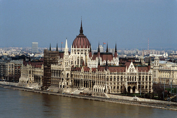 budapest_parliament.jpg