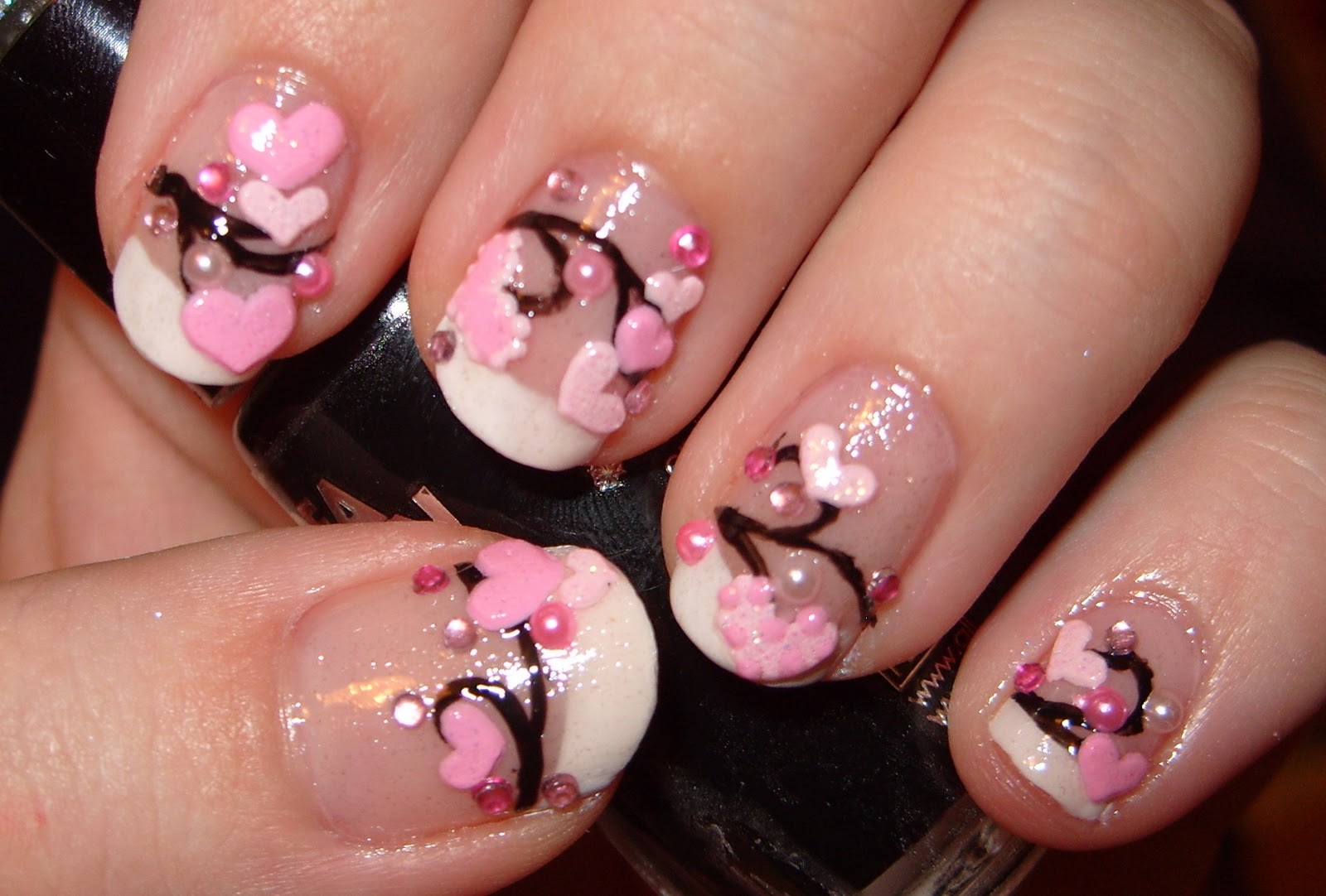 sharihearts: French Tip Hearts Valentine's Day Nail Art