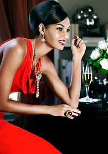 [200812_omag_beauty_lips_220x312.jpg]