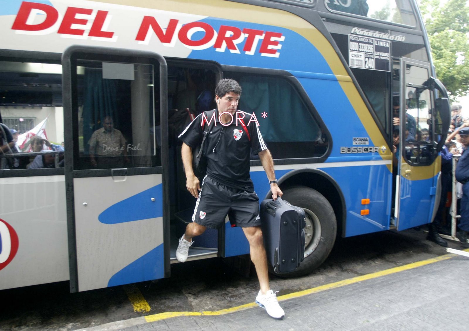 [bajando+del+micro.JPG]