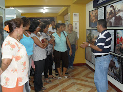 Visita de los profesores participantes al primer taller de informática educativa  al museo del ISP