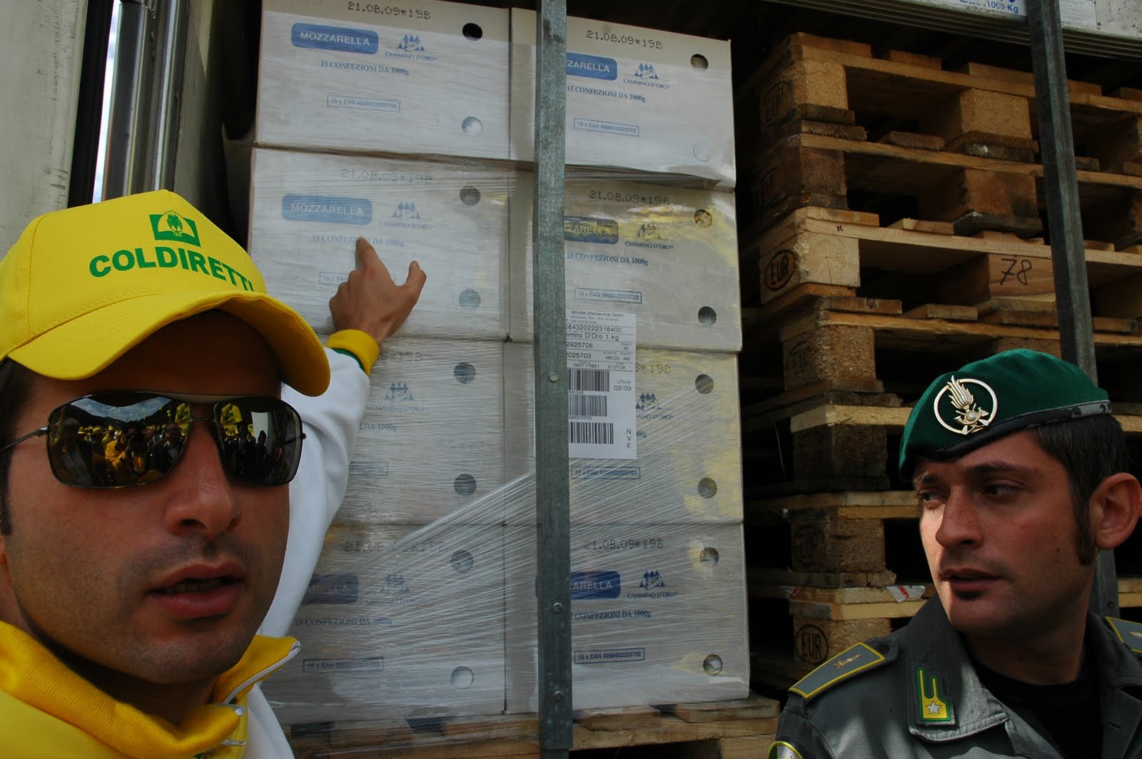 IN DIRETTA DAL BRENNERO. MOZZARELLA BLU COLDIRETTI, LA META’ E’ SENZA