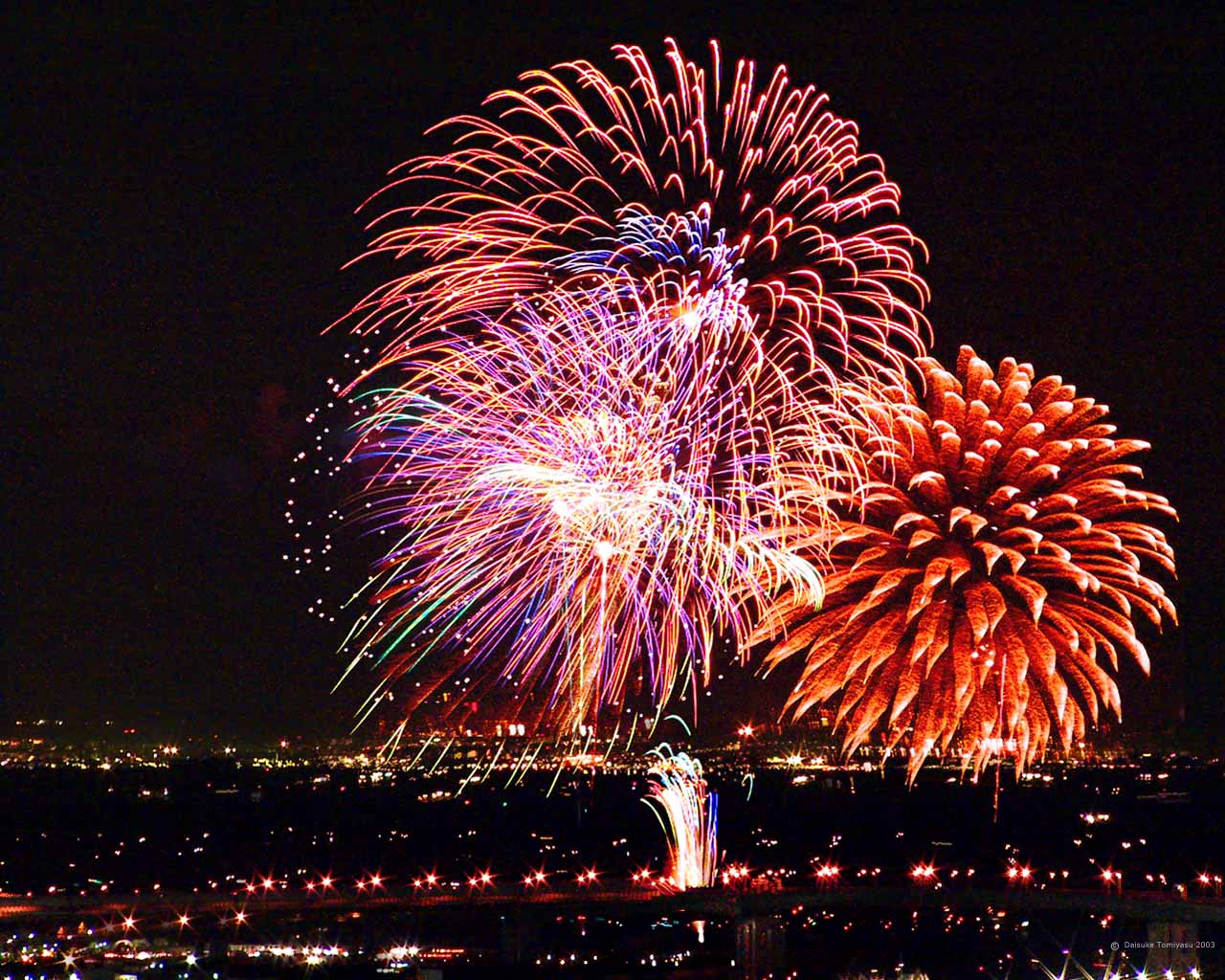 http://4.bp.blogspot.com/_FAktWGYlrJU/TR2Uk7NjQ-I/AAAAAAAAAxI/J7JbVW5eido/s1600/4th-of-july-fireworks.jpg