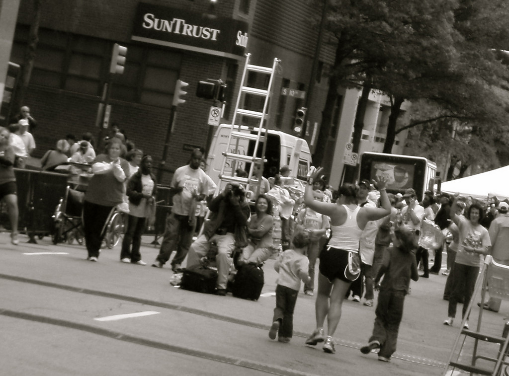 [419027108_oiBA7-XL.jpg]