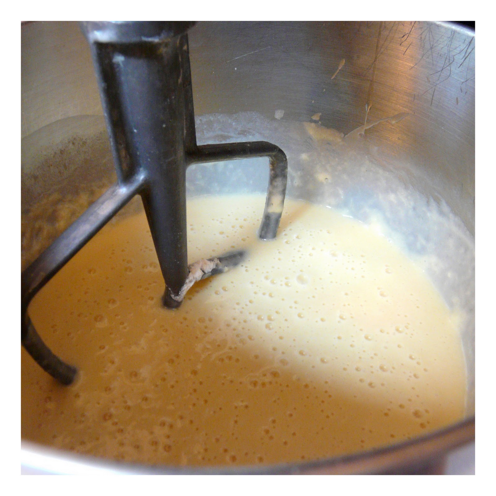 A Hole in One Easy Mini Baked Donut Recipe & Sweet Gift Idea