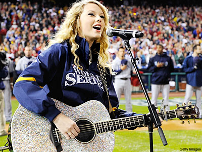 Taylor Swiftguitar on Argh Tengok Guitar Taylor Swift Mengancam Kot
