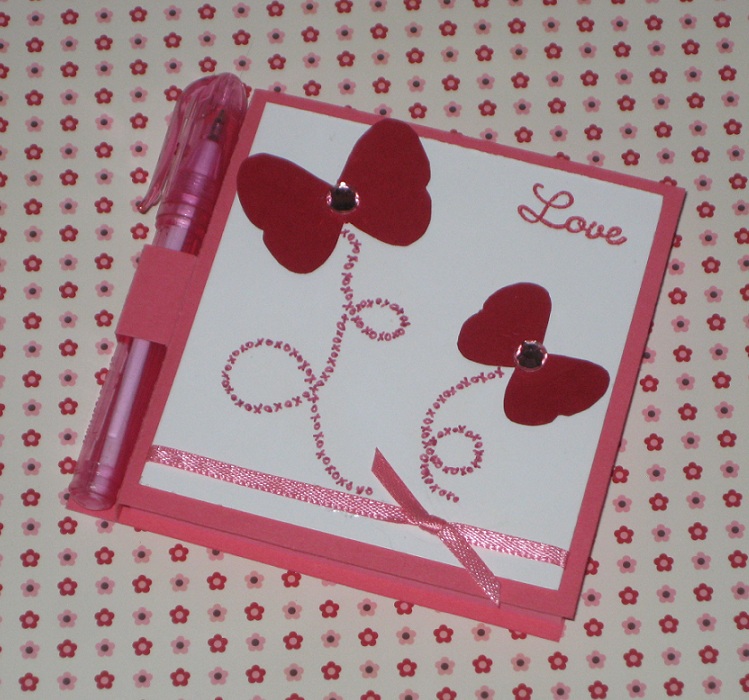 Create Me Pink: Valentine's Day Post-It Note and Pen Holder