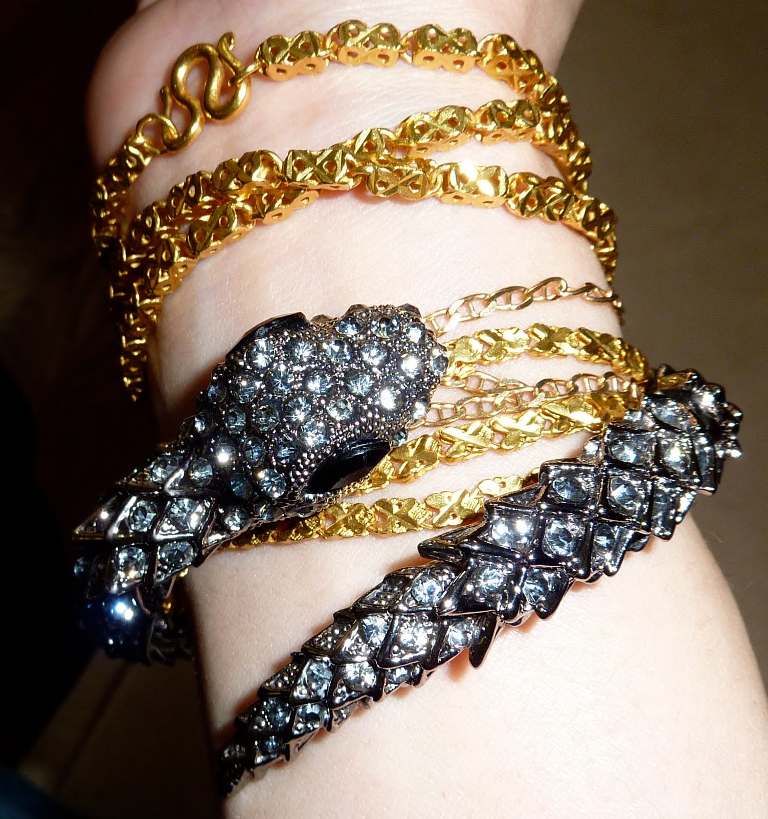 [snakecuff+elli+grace.JPG]