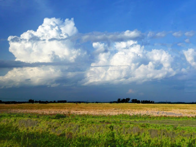 Campo con nubes. ®FOTOS SIN PORQUE PAISAJE campestre.