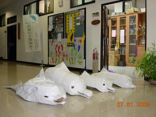 [Paper+Sousa+dolphins.jpg]